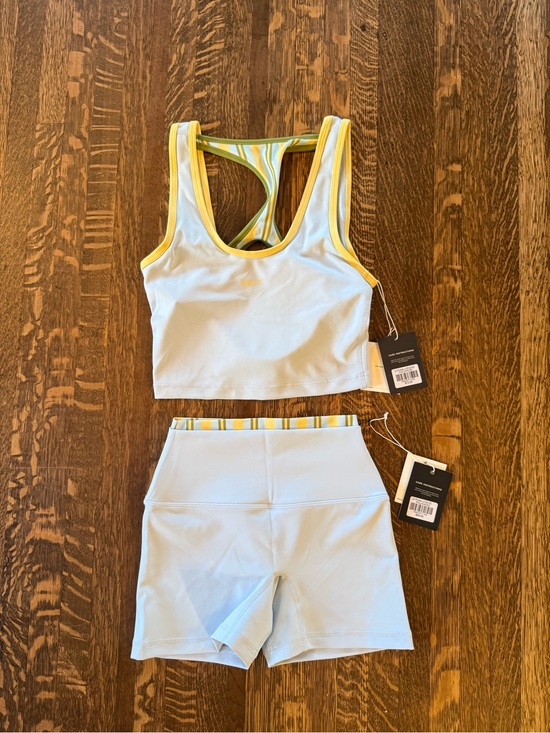 SET Active Pants - SET Active Tank and Shorts in Palma- size xs